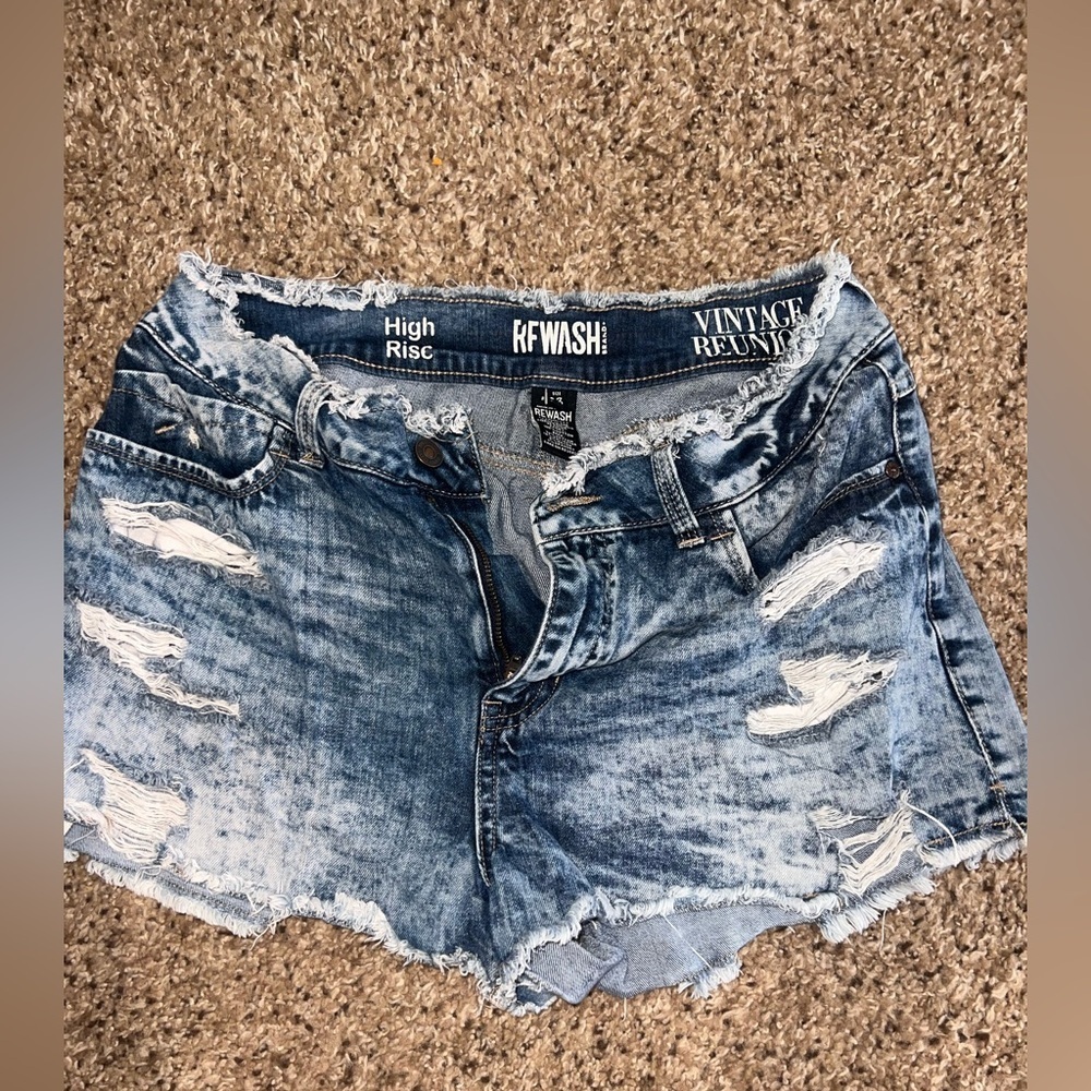 Women’s Distressed Jean Shorts size 13